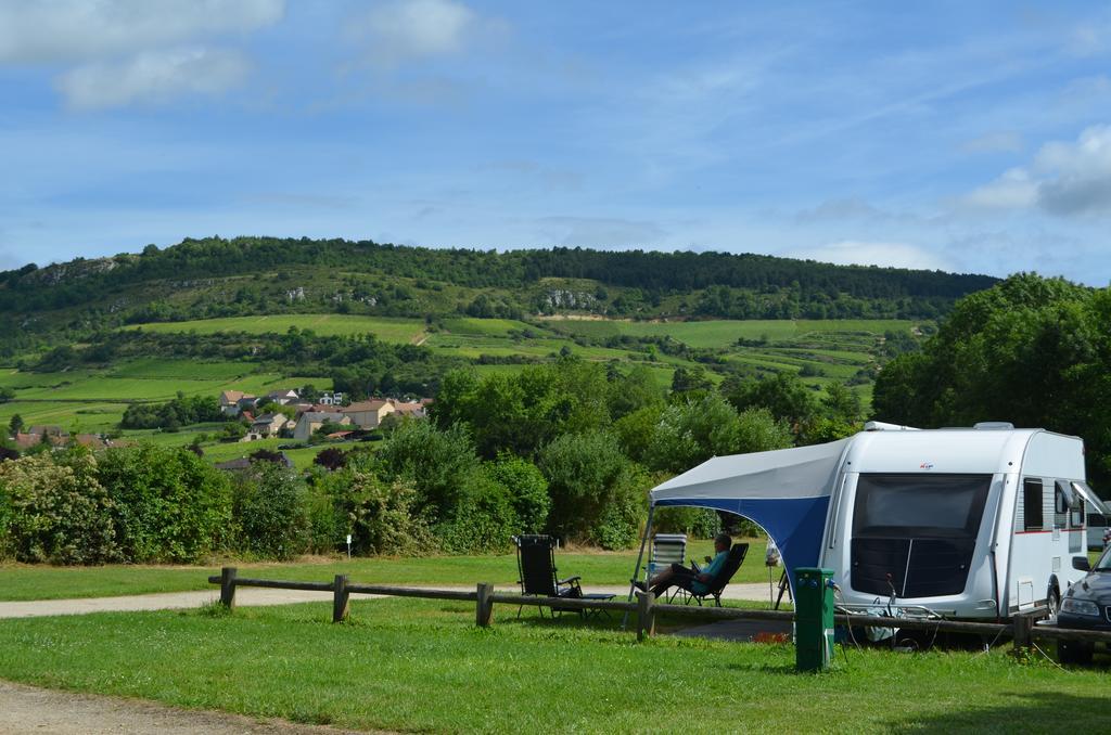 סאנטנה Camping De Santenay מראה חיצוני תמונה